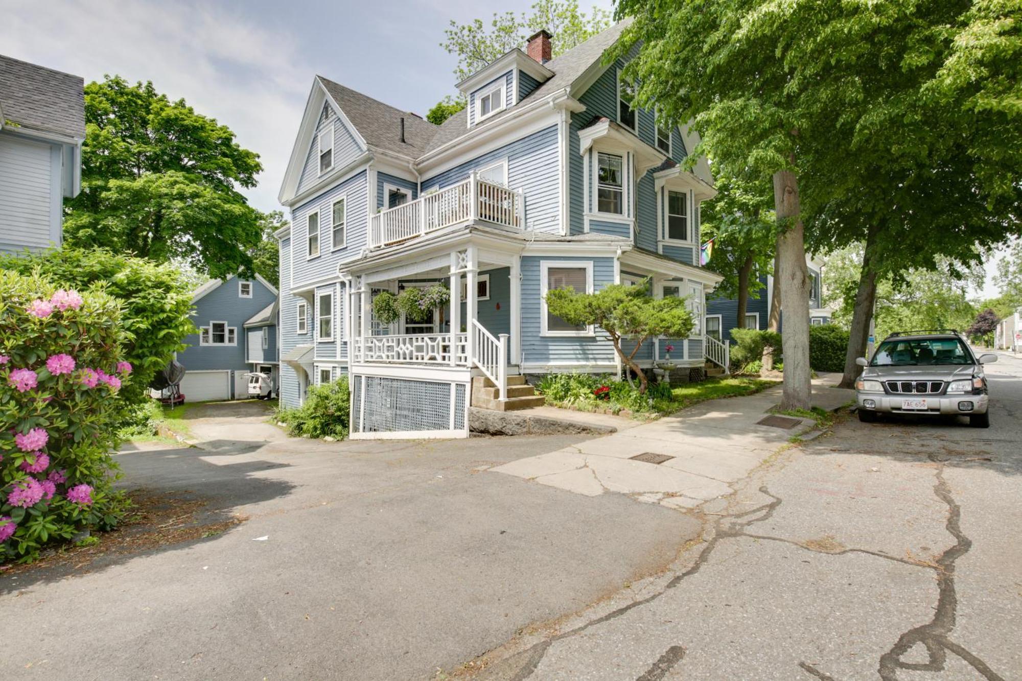 Quaint Beverly Townhome Walk To Beach And Downtown! מראה חיצוני תמונה